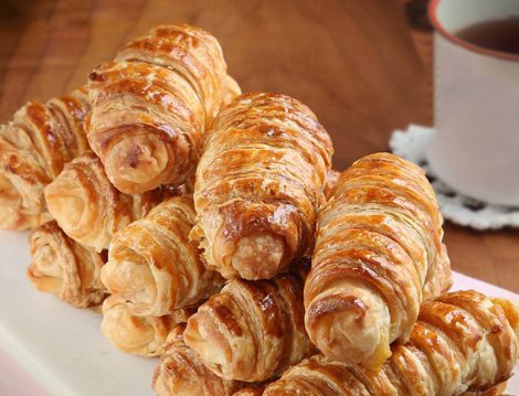 Çay Saati Sofralarının Değişmeyen Lezzeti Börek Tarifleri