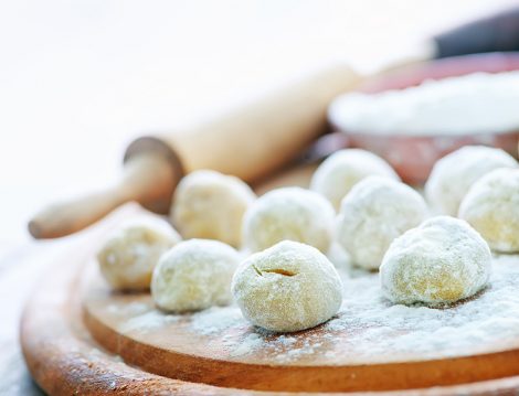 Çay Saati Sofralarının Değişmeyen Lezzeti Börek Tarifleri