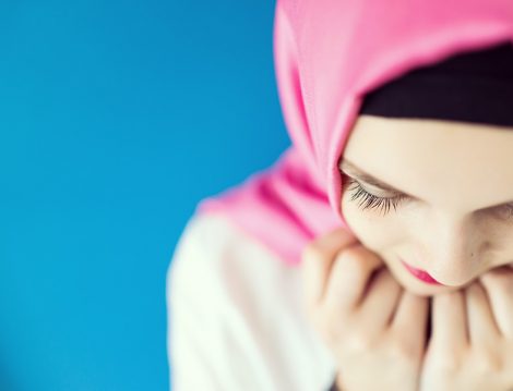 Şampuan Reklamında Başörtülü Model