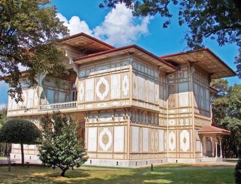 Abdülmecid Efendi Köşkü Nida Olçar Çiniden Şifa Tasları Sergisi
