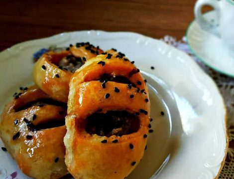 Ev Usulü Kıymalı Poğaça Tarifi, Kıymalı Poğaça Nasıl Yapılır