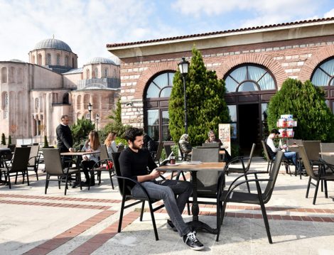 Alkolsüz Mekanlar - İstanbul Kitapçısı Zeyrek Cafe