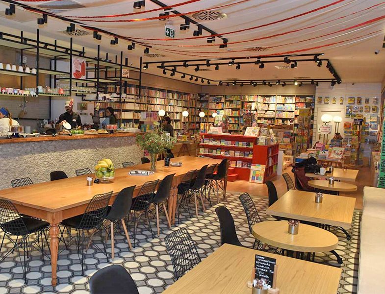 Çocuklar İçin Kitapevi ve Cafe