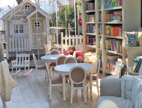 Çocuklar İçin Kitapevi ve Cafe
