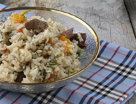 İftar Sofralarına Ana Yemek Değerinde Pilav ve Makarna Tarifleri