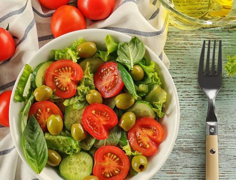 İftar Sofralarına Yemek Eşlik Edecek Lezzetli Salata Tarifleri