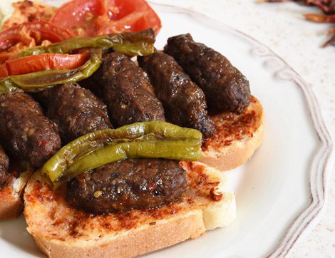 İftar Sofralarına Çorbasından Kebabına Çeşit Çeşit Köfte Tarifleri