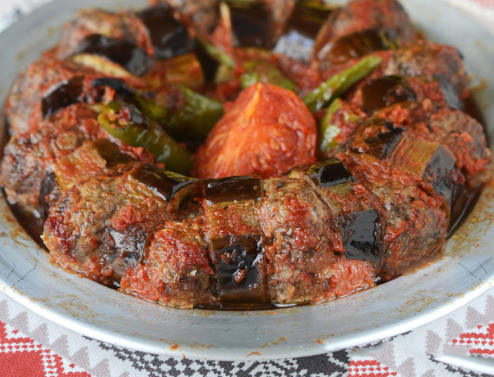 İftar Sofralarına Çorbasından Kebabına Çeşit Çeşit Köfte Tarifleri