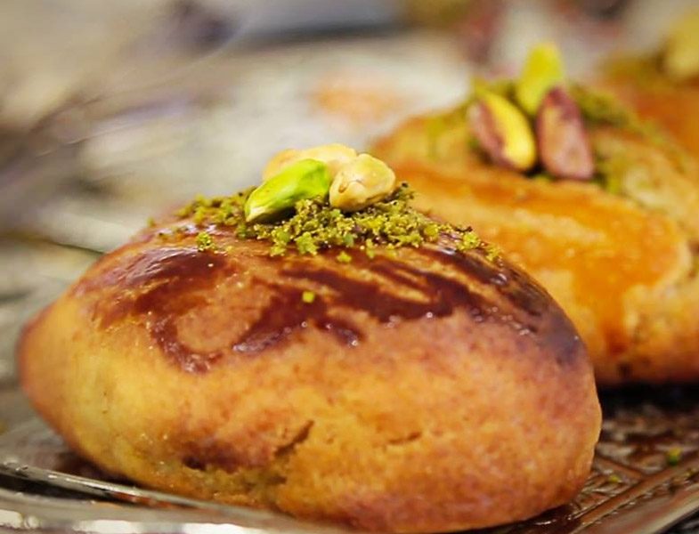 Bayramda Misafirlerime Ne Yapsam Diyenlere 3 Fıstıklı Tatlı Tarifi