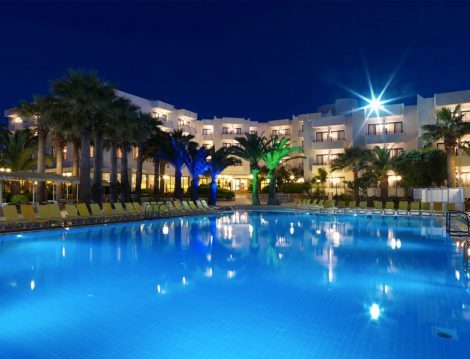 Club Familia Çeşme Muhafazakar Oteller
