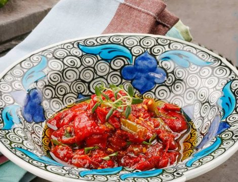 Tek Başına Bir Öğüne Yetecek Salata Tarifleri