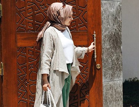 Safiye Ekiz’den Her Rengini Almak İsteyeceğiniz Tesettür Giyim Modelleri