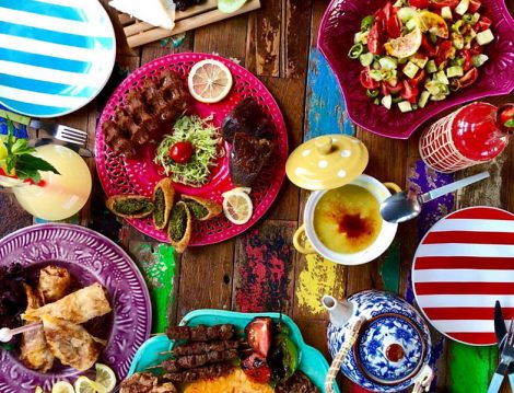 Artisan Kitchen & Kalyan Cafe Restaurant Yemek