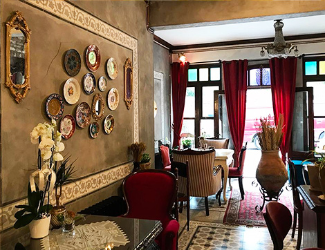 Galata’nın En Sevimli Mekanı Velvet Cafe Şimdi de Balat’ta