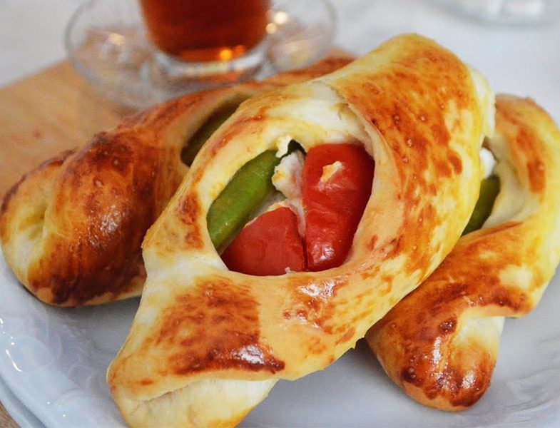 Karnıyarık Poğaça