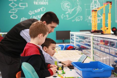 Acıbadem Okulları Robotik Atolyeleri