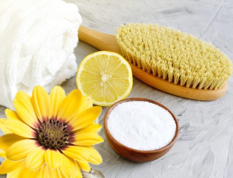 Karbonat ve Limon ile Siyah Nokta Maskesi
