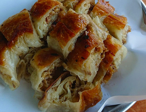 Tarihi Kasımpaşa Börekçisi; Kendisine Müptela Edebilecek Kuvvette Bir Lezzete Sahip Mekan