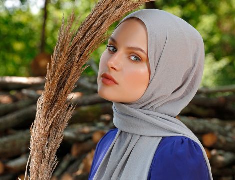 Ten Rengine Göre Eşarp ve Şal Seçimi