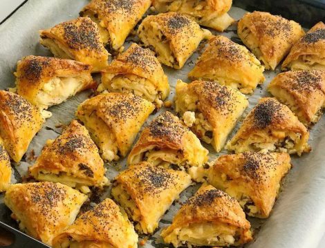 Lokmalık Çıtır Üçgen Börek Tarifi