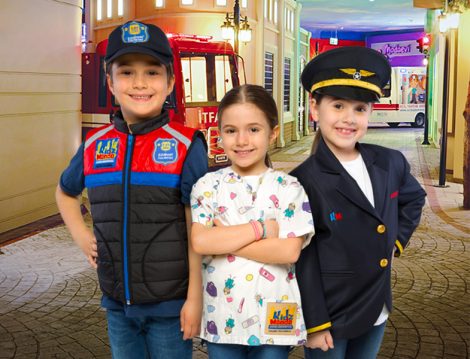 Çocuklara KidzMondo Meslek Denemeleri