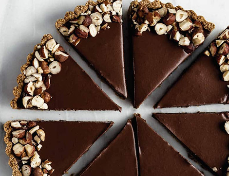 Unsuz ve Yağsız Nefis Çikolatalı Yulaflı Tart Tarifi