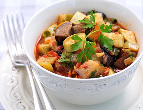 Yaz Sebzeleriyle En Lezzetli Türlü Yemeği ve Bulgur Pilavı Tarifi