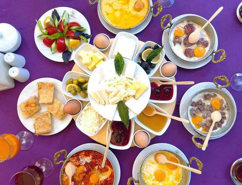 Orman Cafe ve Restoranda Kahvaltı