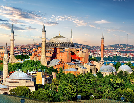 Ayasofya’nın Tarihi Önemi Nedir? Ne Zaman ve Kim Tarafından Yapıldı?