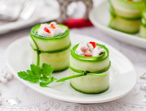 Salatalık Yuvası Tarifi, salata tarifleri, garnitürlü salata