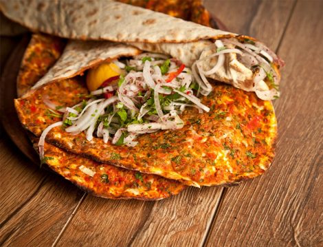 Ev Yapımı Lahmacun Tarifi
