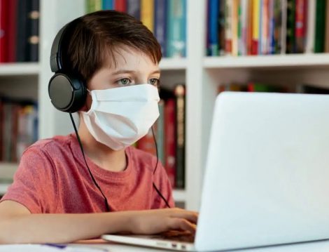 Online Eğitim Kulaklık Kullanımı