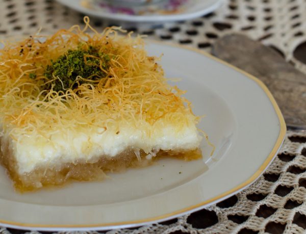 Şerbetli ve Muhallebili Kadayıf 