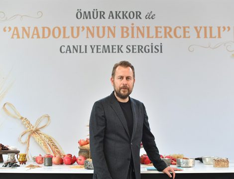 Şef Ömür Akkor Canlı Yemek Sergisi