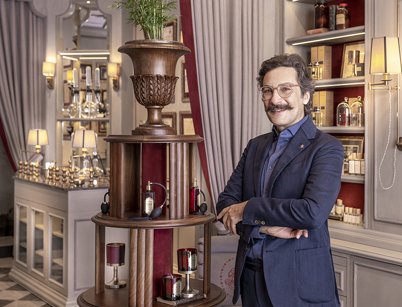 Osmanlı Sanatı Uzmanı Serdar Gülgün