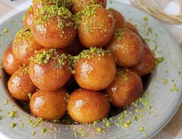 Kandil İçin Ev Yapımı Tatlı Lokma Tarifi