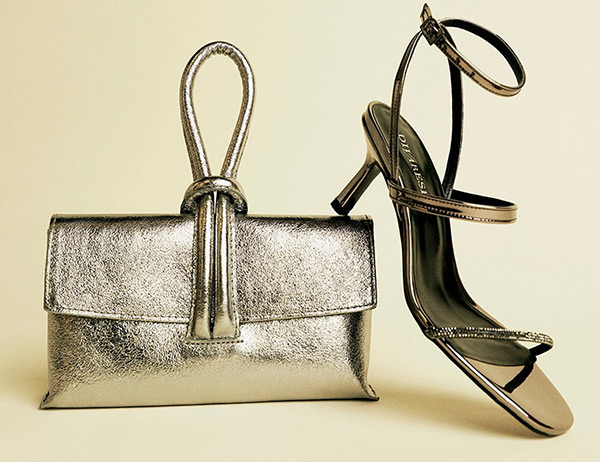 Davet Görünümün Tamamlayıcıları: Topuklu Sandaletler ve Clutch Çantalar