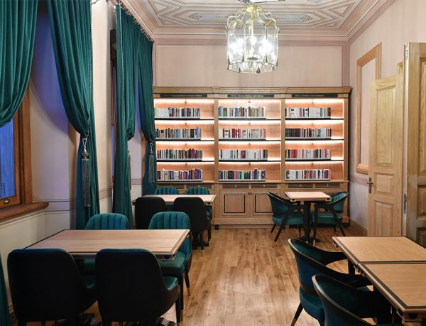 Nevmekan Kandilli Kitap Kahve